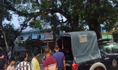 মাদক সেবীর কামড়ে কোটচাঁদপুরে পুলিশ সদস্য আহত
