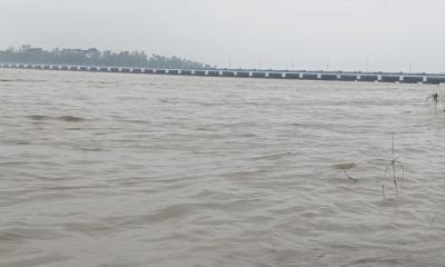 তিস্তার পানি কমলেও কাটেনি অববাহিকার পানির টান, আগামী ৭২ ঘণ্টায় আবারও বাড়ার পূর্বাভাস