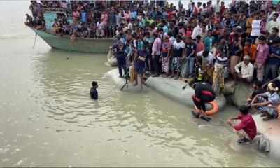 চাঁপাইনবাবগঞ্জের পদ্মা নদী থেকে দুই শিক্ষার্থীর মরদেহ উদ্ধার, নিখোঁজ-১