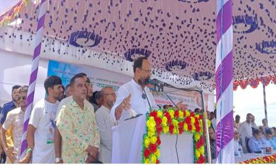 মদনের হাওরে পোনা মাছ অবমুক্ত, উন্নয়নের প্রতিশ্রুতি দুই প্রতিমন্ত্রীর