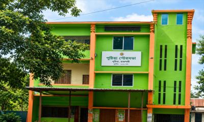 পুঠিয়া পৌরসভার দুই যুগেও নেই নিজের ঠিকানা!