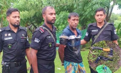নড়াইলে অস্ত্র গুলিসহ গ্রেপ্তার ১