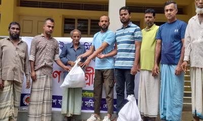 বোয়ালখালীতে বন্যাদুর্গতদের মাঝে চট্টগ্রাম সমিতি ‍‍` ঢাকার ত্রাণ বিতরণ