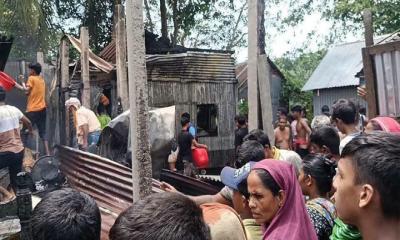 মাদারগঞ্জে ভয়াবহ অগ্নিকাণ্ডে বসতঘর পুড়ে ছাই