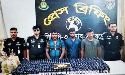 যশোরের শার্শায় নিষিদ্ধ সিরাপসহ আটক ৩