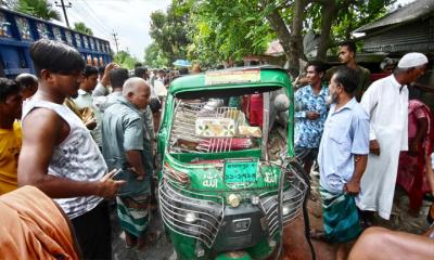 জামালপুরে সড়ক দূর্ঘটনায় নারী-শিশুসহ নিহত ৩