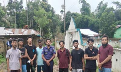 ৯৯৯ কলে হামহামে আটকে ১০ পর্যটক উদ্ধার