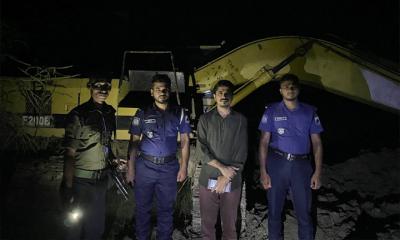 পুঠিয়ায় ফসলি জমির টপসয়েল কাটার বিরুদ্ধে অভিযান