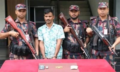 যশোরে প্রায় দেড় কোটি টাকার স্বর্ণ বারসহ আটক ১