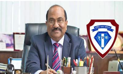 কেন্দ্রীয় ব্যাংকের সাবেক ডেপুটি গভর্নর এস কে সুর চৌধুরীকে কারাদন্ড