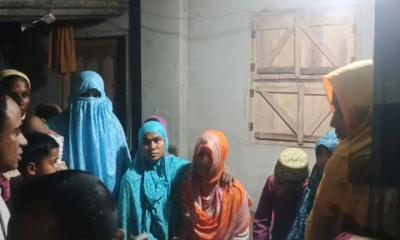 সাদুল্লাপুরে মিশুক ভ্যানের চাপায় প্রাণ গেল  শিশু জুবায়ের