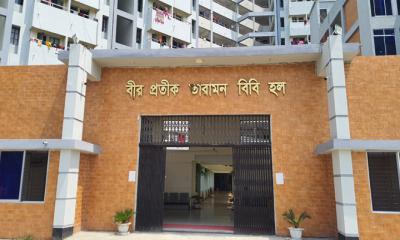 যবিপ্রবির ছাত্রী হলে খাবারে বিষক্রিয়া: অর্ধশতাধিক শিক্ষার্থী অসুস্থ, চিকিৎসক অনুপস্থিত