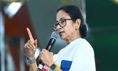 কারচুপির অভিযোগে পদত্যাগ নয়: মমতা