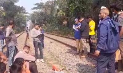 চুয়াডাঙ্গায় রেললাইন থেকে যুবকের মরদেহ উদ্ধার