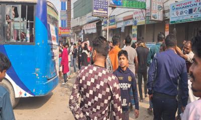 শ্রীপুরে সড়ক দুর্ঘটনায় শিশুসহ একই পরিবপারের তিনজন আহত