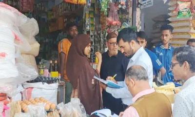কুষ্টিয়ায় নিত্যপণ্যের বাজার নিয়ন্ত্রণে অভিযান