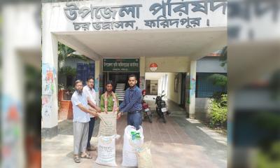 লেবাননে নিহত প্রবাসী দীপালি আক্তারের পরিবারের পাশে চরভদ্রাসন কৃষি অফিস