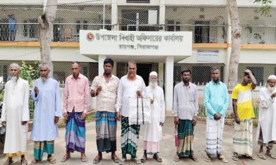 ৪৩ বিঘা ধান নষ্টের অভিযোগ, ইটভাটা বন্ধের দাবি