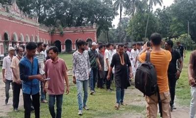গৌরীপুরে বিদ্যালয় পরিদর্শনে জেলা পরিষদ চেয়ারম্যান