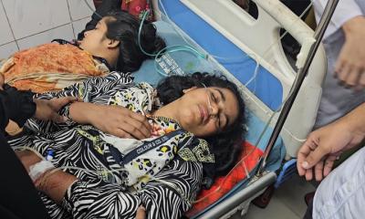 ‘কালার এন্ড কোং লিমিটেড’ পোশাক কারখানায় অর্ধশতাধিক শ্রমিক অসুস্থ