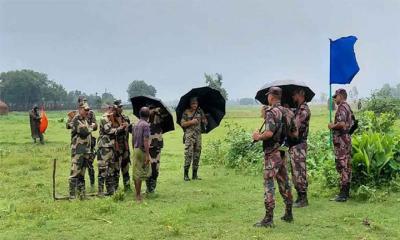 ‘আপনারা গুলি করলে আমরা কি বসে থাকবো?’ বিএসএফকে বিজিবি