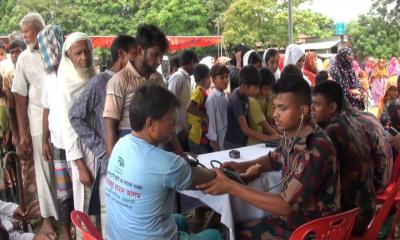 চাঁপাইনবাবগঞ্জে বিনামূল্যে ওষুধ বিতরণ