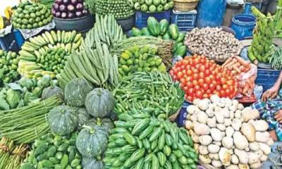 তানোরে টানা বৃষ্টির দোহায়ে সবজির বাজারে আগুন