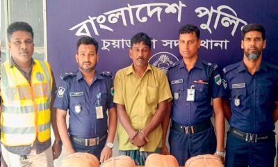 চুয়াডাঙ্গায় গাঁজাসহ শীর্ষ মাদক ব্যবসায়ী গ্রেপ্তার