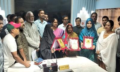 রাজবাড়ীর গোয়ালন্দে শ্রেষ্ঠ পুত্রবধূ সম্মাননা দিল সামাজিক সংগঠন ‘স্বপ্ন কুঁড়ি’