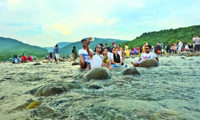 সাদাপাথর ভ্রমণে প্রশাসনের নতুন নির্দেশনা