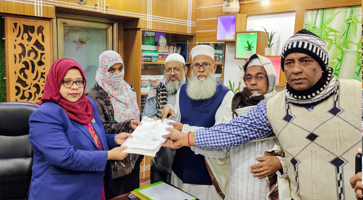 বিএনপির প্রার্থীসহ ১৩ প্রার্থীর মনোনয়ন পত্র জমা
