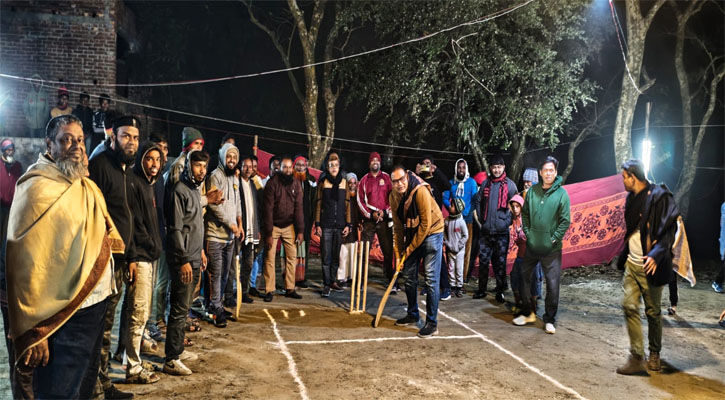 ভাঙ্গুড়ায় আয়োজনে শর্ট পিচ নাইট ক্রিকেট টুর্নামেন্টে উদ্বোধন