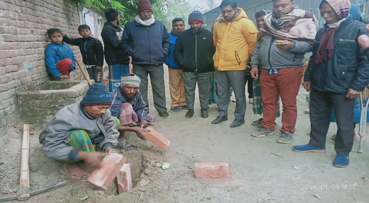 সরিষাবাড়ীতে অবহেলিত কাঁচা রাস্তায় ইটের সোলিং