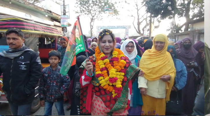 ঝালকাঠিতে মহিলাদল নেত্রীর বহিষ্কারাদেশ প্রত্যাহার