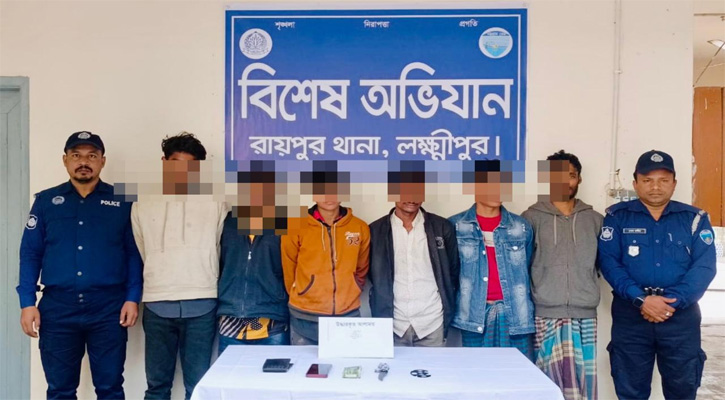 লক্ষ্মীপুরে সিএনজি থেকে ৬ ডাকাত আটক