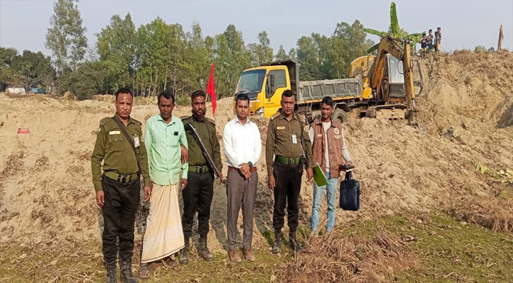 নদীর পাড় ধ্বংস রোধে অভিযান, কারাদণ্ড ১