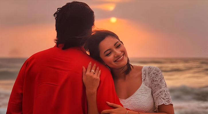 সিয়াম-সুস্মিতা চুটিয়ে ‘প্রেম’ করছেন!