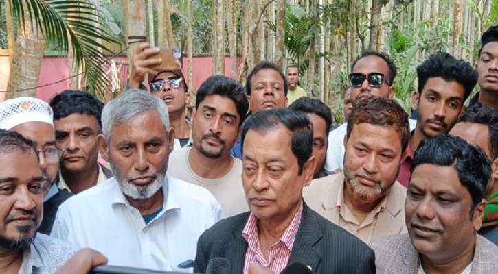 ফরিদগঞ্জে বিএনপি প্রার্থীর গণসংযোগ