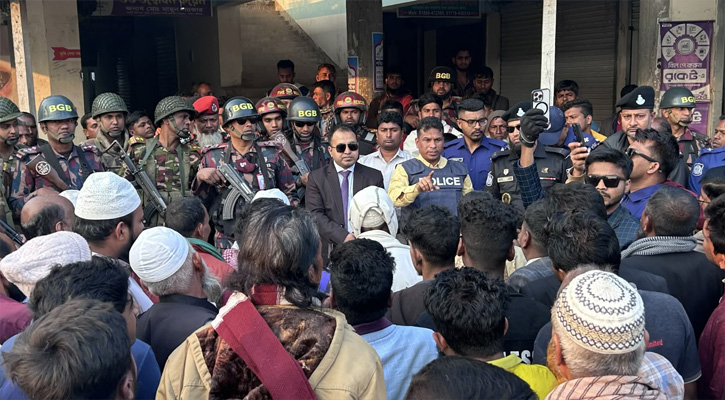 সালথায় ভোটারের নিরাপত্তায় যৌথ বাহিনীর ব্যাপক মহড়া