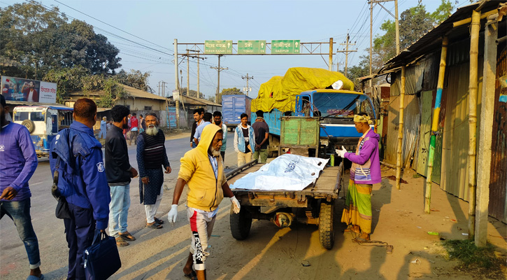 ঘোড়াশালে কাভার্ড ভ্যানের ধাক্কায় হেলপার নিহত