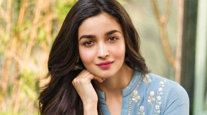 ক্যাটরিনার ছেলের জন্য উপহার আলিয়ার