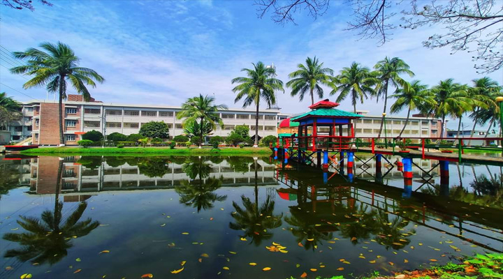 সমুদ্রের কোল ঘেঁষা জ্ঞানের বাতিঘর পবিপ্রবি