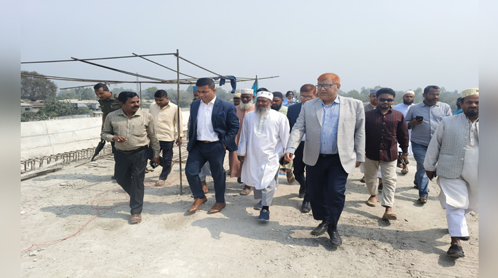 সোনাহাট সেতু পরিদর্শন, কাজ শেষ করার তাগিদ এমপির