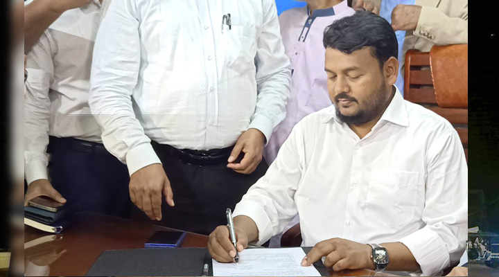 ‘প্রশাসক নয়, সেবক হিসেবে কাজ করতে চাই’