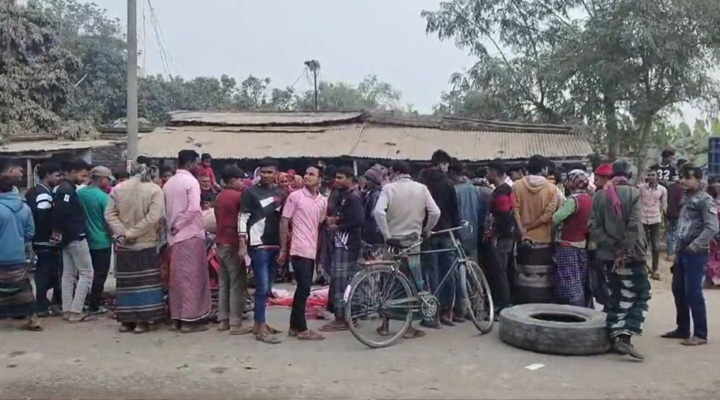 চাঁপাইনবাবগঞ্জের  ভুটভুটি-অটো সংঘর্ষে শিশু নিহত, আহত ৫