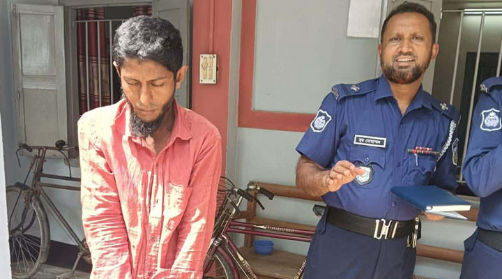 নিরাপত্তাকর্মীর তৎপরতায় বাকৃবি ক্যাম্পাসে চোর আটক