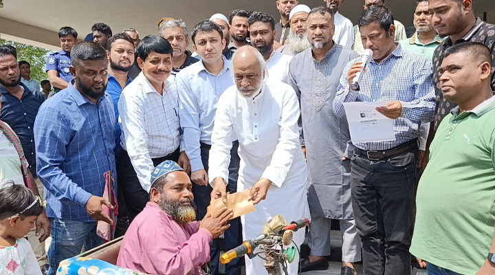 রাজনীতির মূল উদ্দেশ্যই হচ্ছে মানুষের সেবা করা: মঈন খান