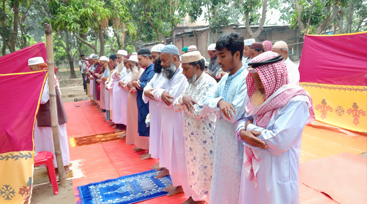 পত্নীতলায় ঈদুল ফিতর উদযাপন
