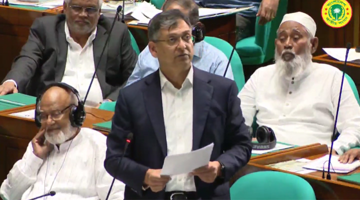 সিইসি সংবিধান লঙ্ঘন করেছেন : স্বরাষ্ট্রমন্ত্রী