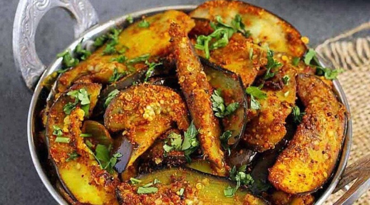 বেগুন ভাজি মচমচে  স্বাদ যেভাবে পাওয়া যায়